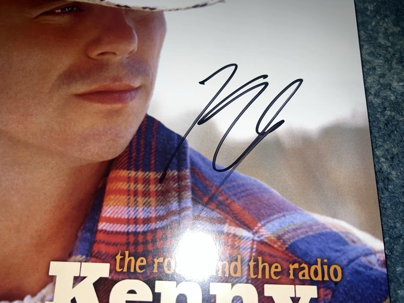 Kenny Chesney Signed The Road And The Radio Vinyl Country Legend Beckett #2, изображение 2