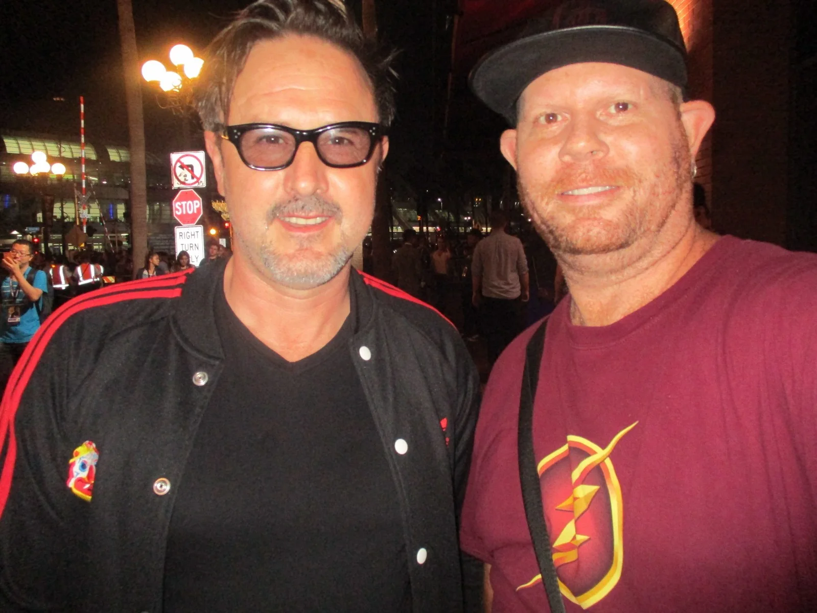 DAVID ARQUETTE — David Arquette Scream matted signed index card with photo 11x17 #1 Deputy Dewey, image 3