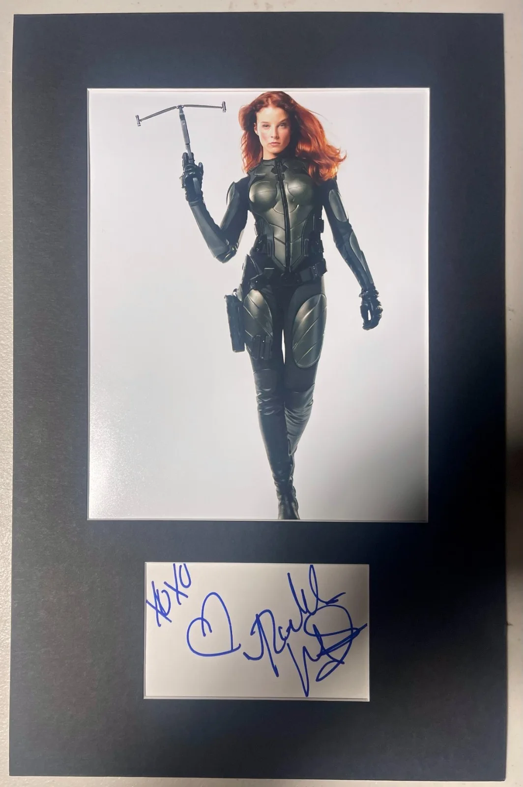 RACHEL NICHOLS — Rachel Nichols G.I. Joe matted signed index card with photo 11x17 #1 Scarlett