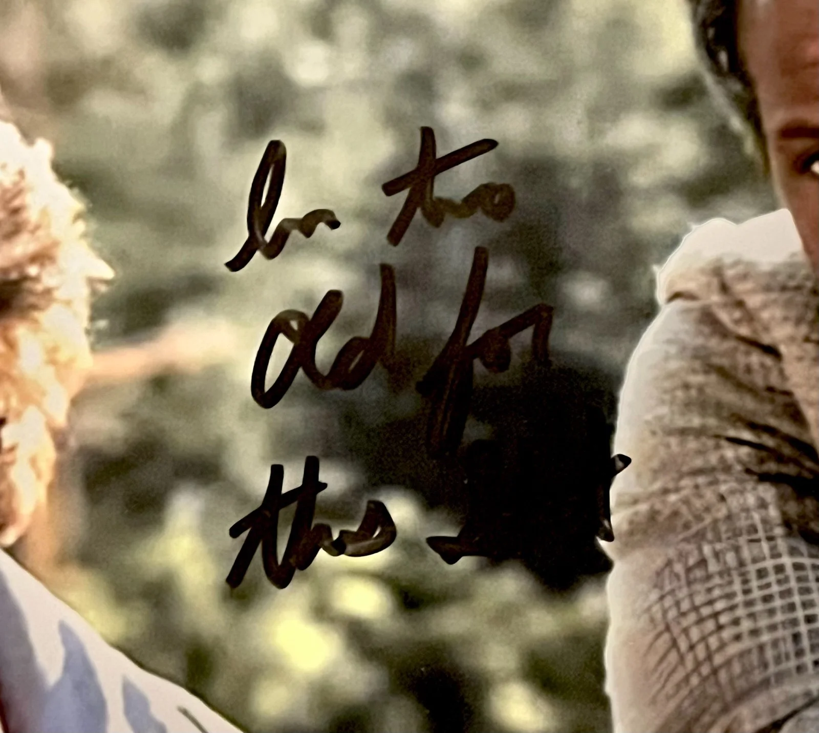 DANNY GLOVER — DANNY GLOVER SIGNED METALLIC 11X14 PHOTO W/ MEL GIBSON. JSA COA. LETHAL WEAPON, image 2