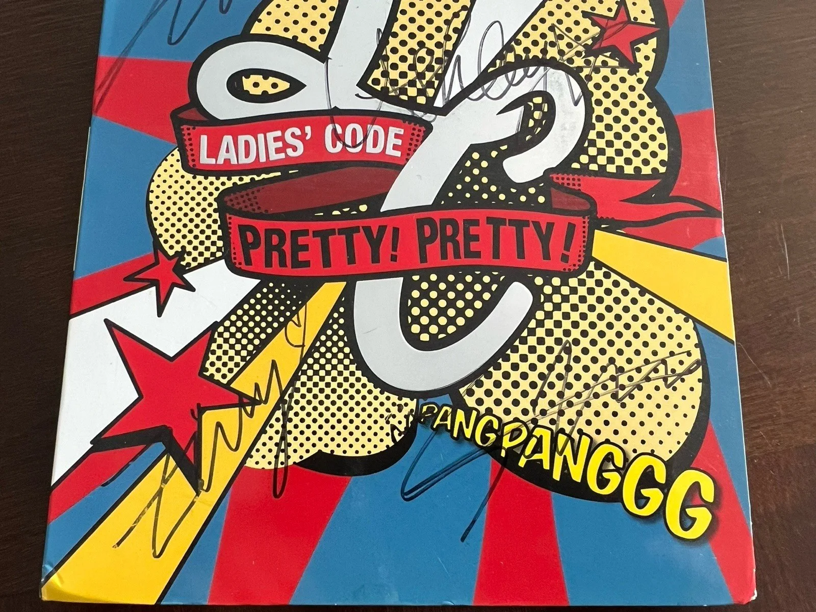 LADIES CODE PRETTY PRETTY SIGNED AUTOGRAPHED W/ RARE GROUP PHOTO CARD, изображение 3