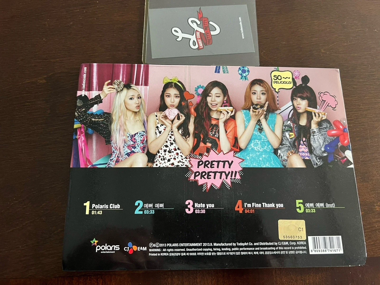 LADIES CODE PRETTY PRETTY SIGNED AUTOGRAPHED W/ RARE GROUP PHOTO CARD, изображение 5