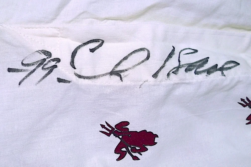 Chris Isaak Speak Of The Devil Tour 1999 Autographed Signed Boxers, изображение 4