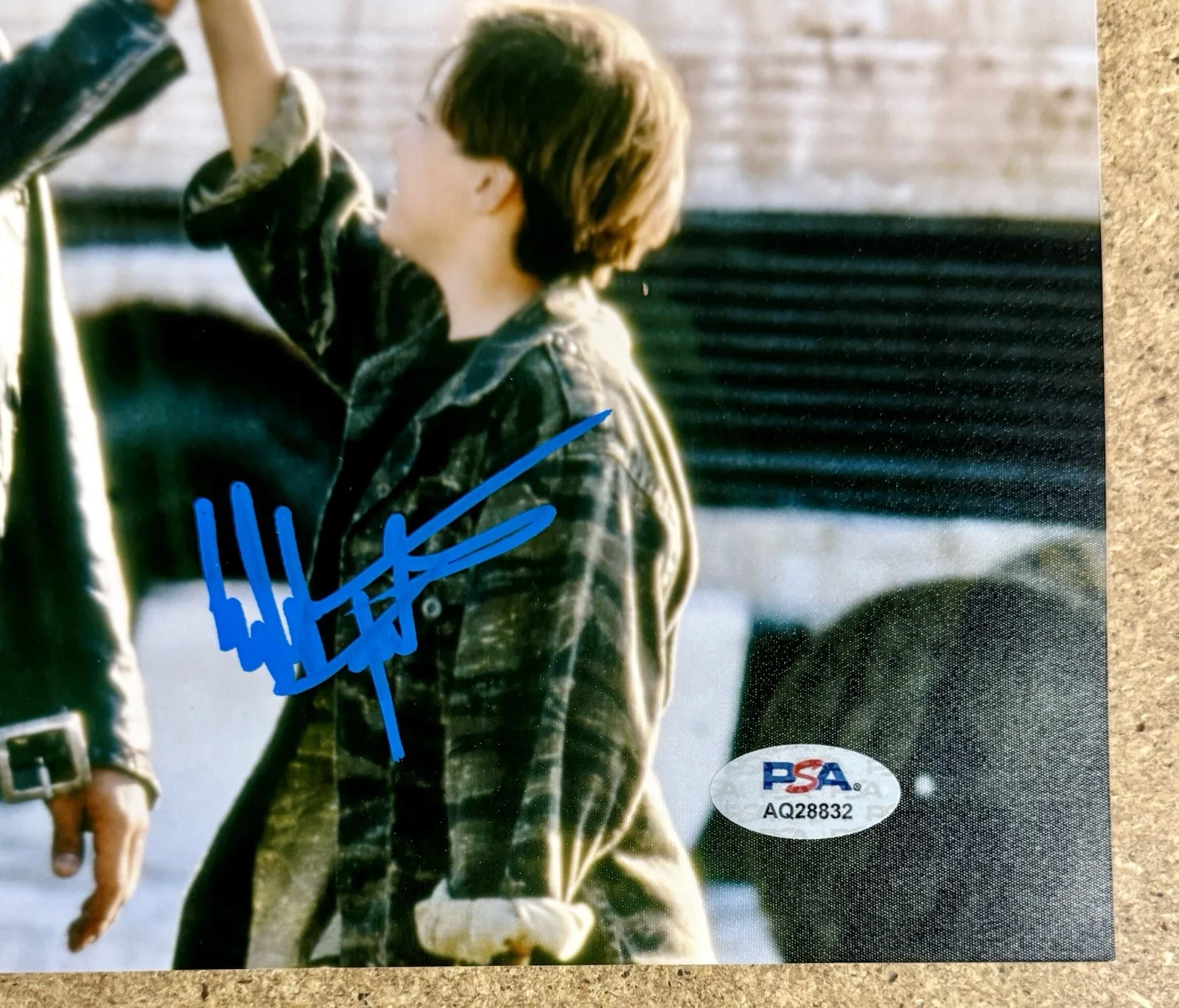 Edward Furlong — Edward Furlong Signed John Connor Terminator 2 Judgement Day 8x10 Photo PSA COA, image 2