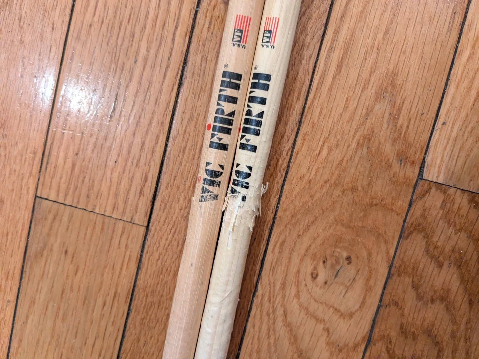 Matt Gartska Used And Signed Drumsticks Animals As Leaders Vic Firth, изображение 4