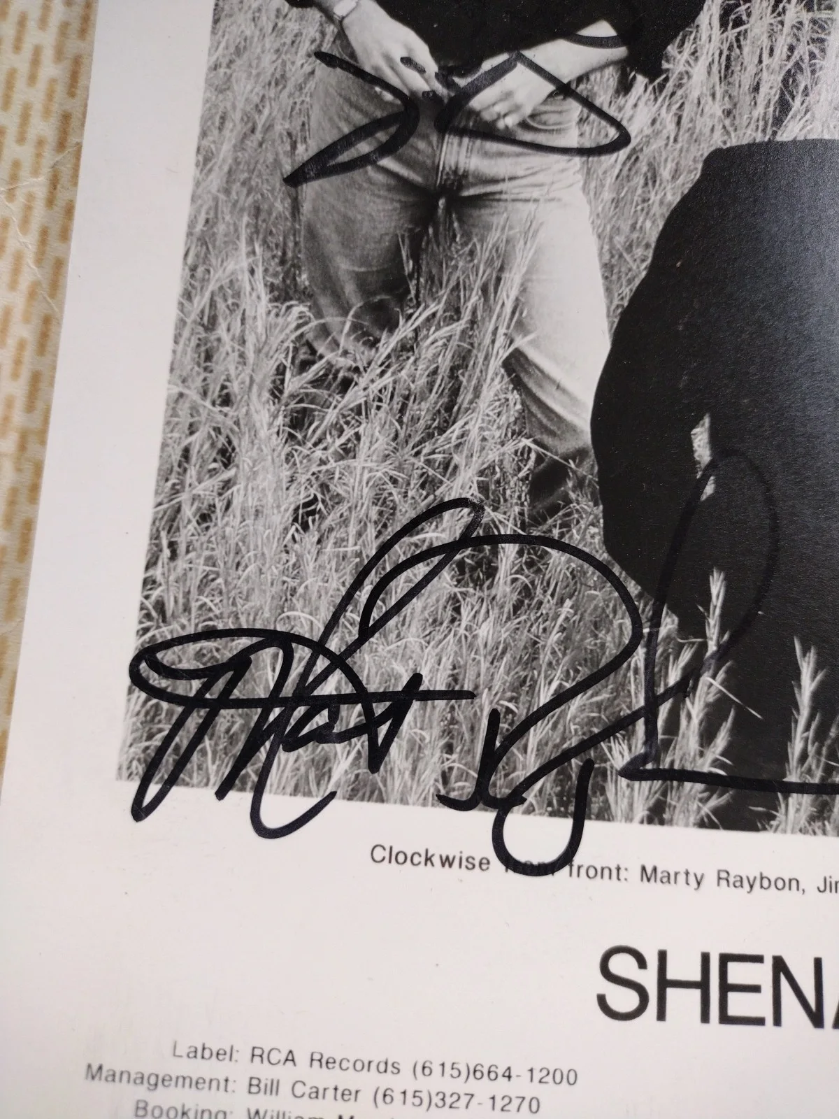SHENANDOAH Country Music Band 5 Members Hand Signed Photo 8X10 RCA Records, изображение 3