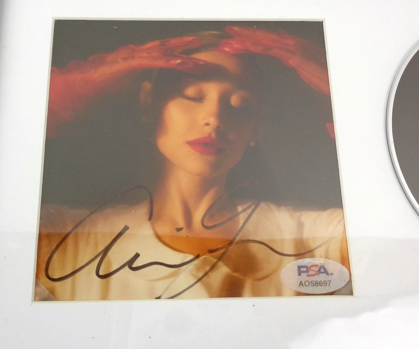 Ariana Grande — Ariana Grande Ari Signed Full Autograph Eternal Sunshine CD Framed PSA/DNA COA, изображение 2
