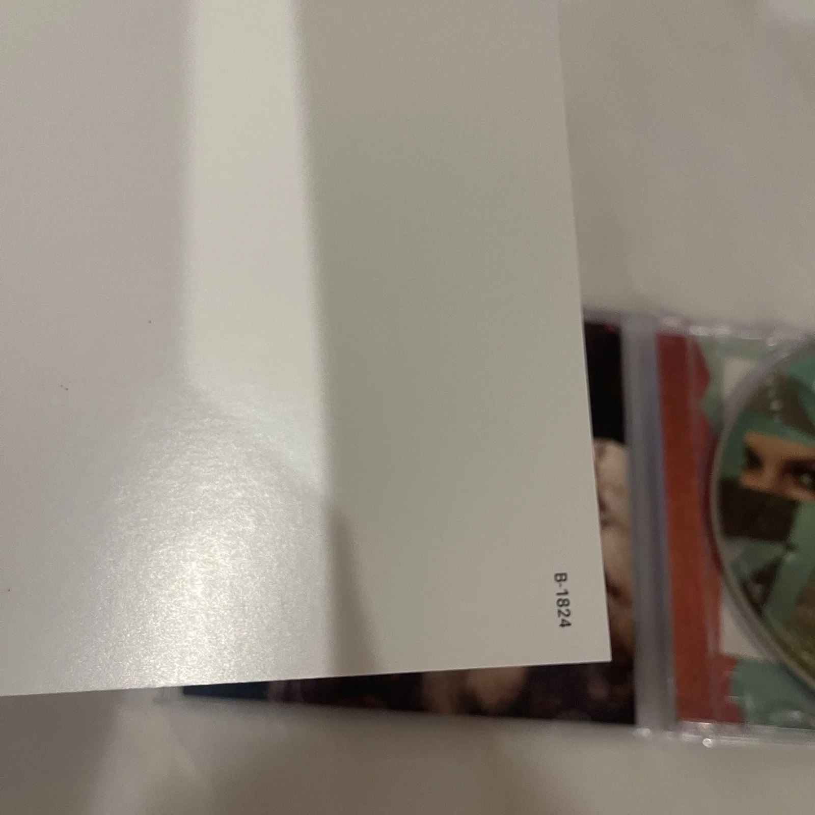 Taylor Swift The Life Of A Showgirl TLOAS Hand Signed Autographed CD Photo 2, изображение 5