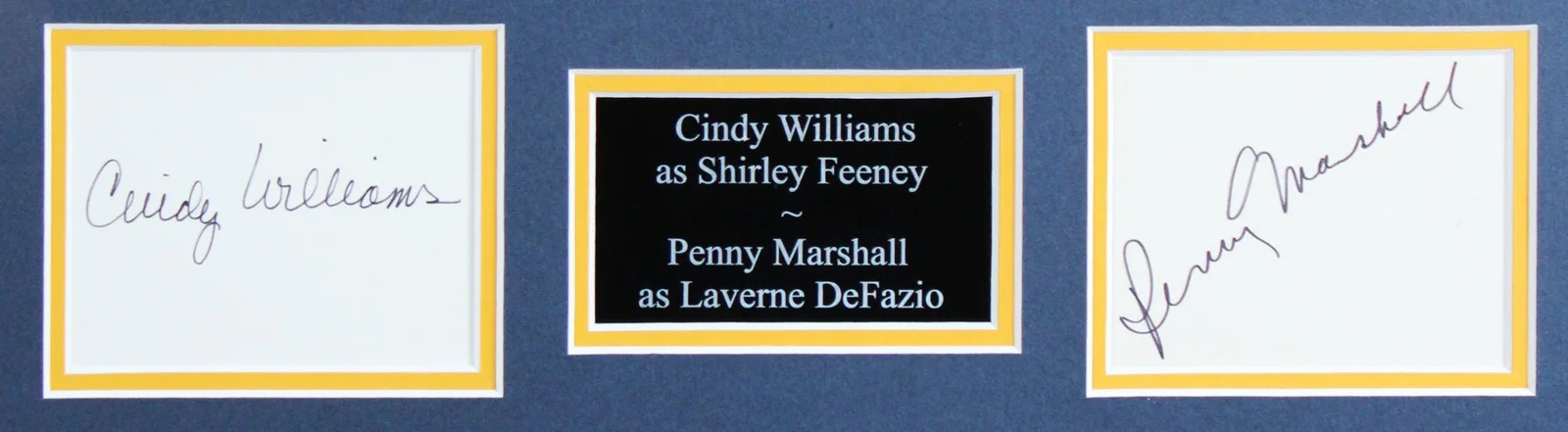 Cindy Williams, Penny Marshall — Cindy Williams & Penny Marshall Laverne & Shirley Signed Framed Display BAS, изображение 2