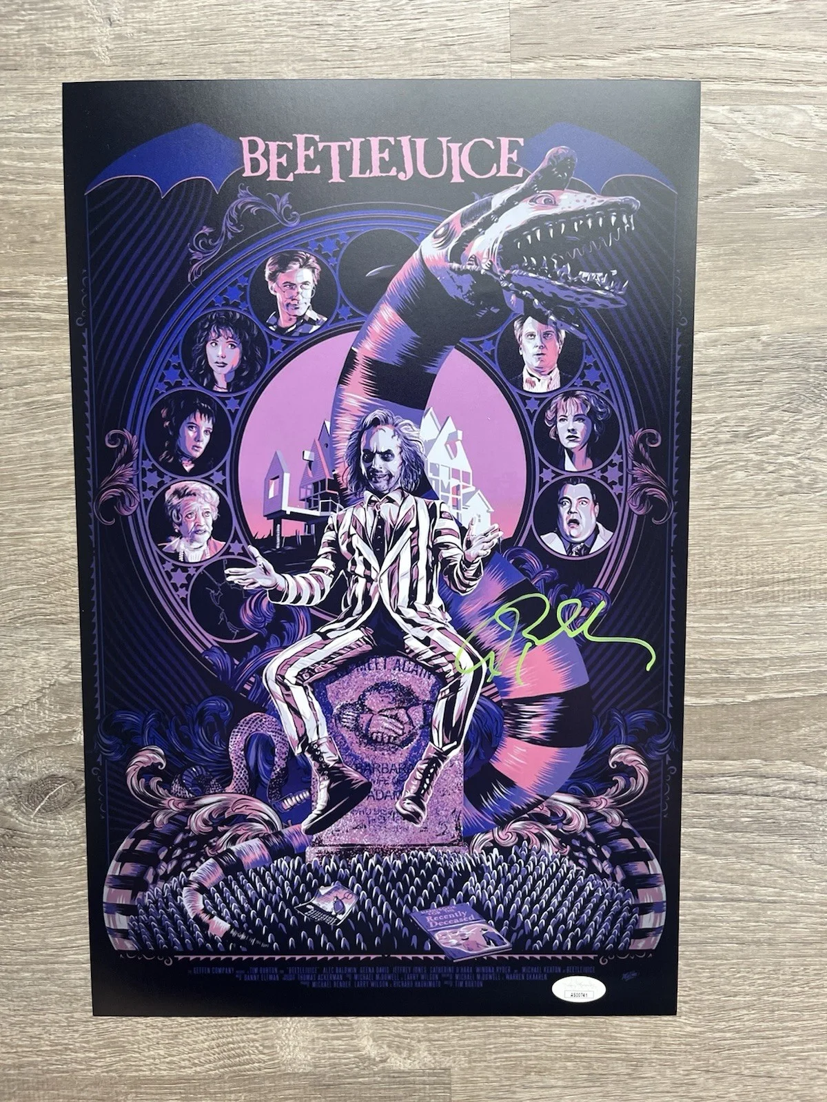 Alec Baldwin — Alec Baldwin Signed Beetlejuice 11x17 Photo JSA COA Adam Maitland Horror Auto, изображение 2