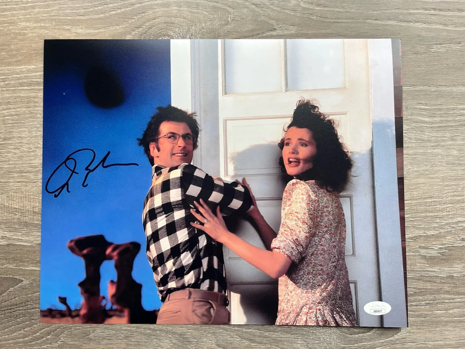 Alec Baldwin — Alec Baldwin Signed Beetlejuice 11x14 Photo JSA COA Adam Maitland Horror Auto, изображение 2