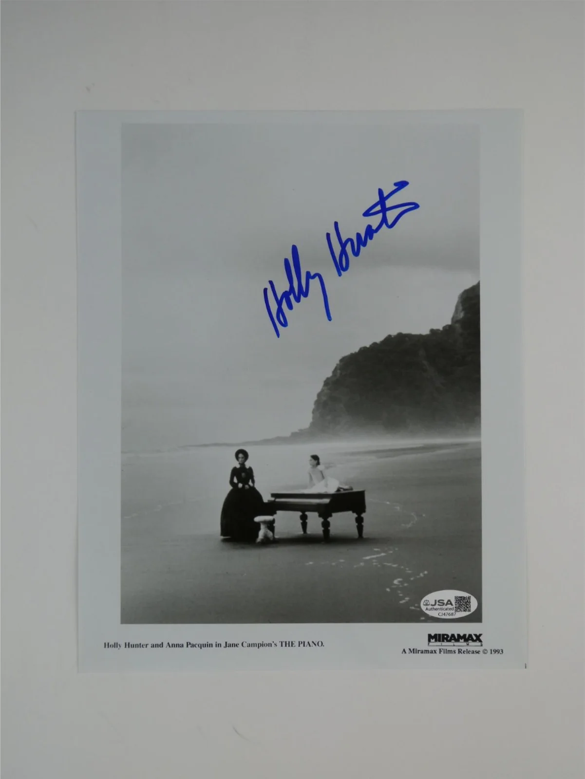 Holly Hunter — Holly Hunter Signed B&W 8x10 Promo Photo The Piano Autographed JSA COA, image 2