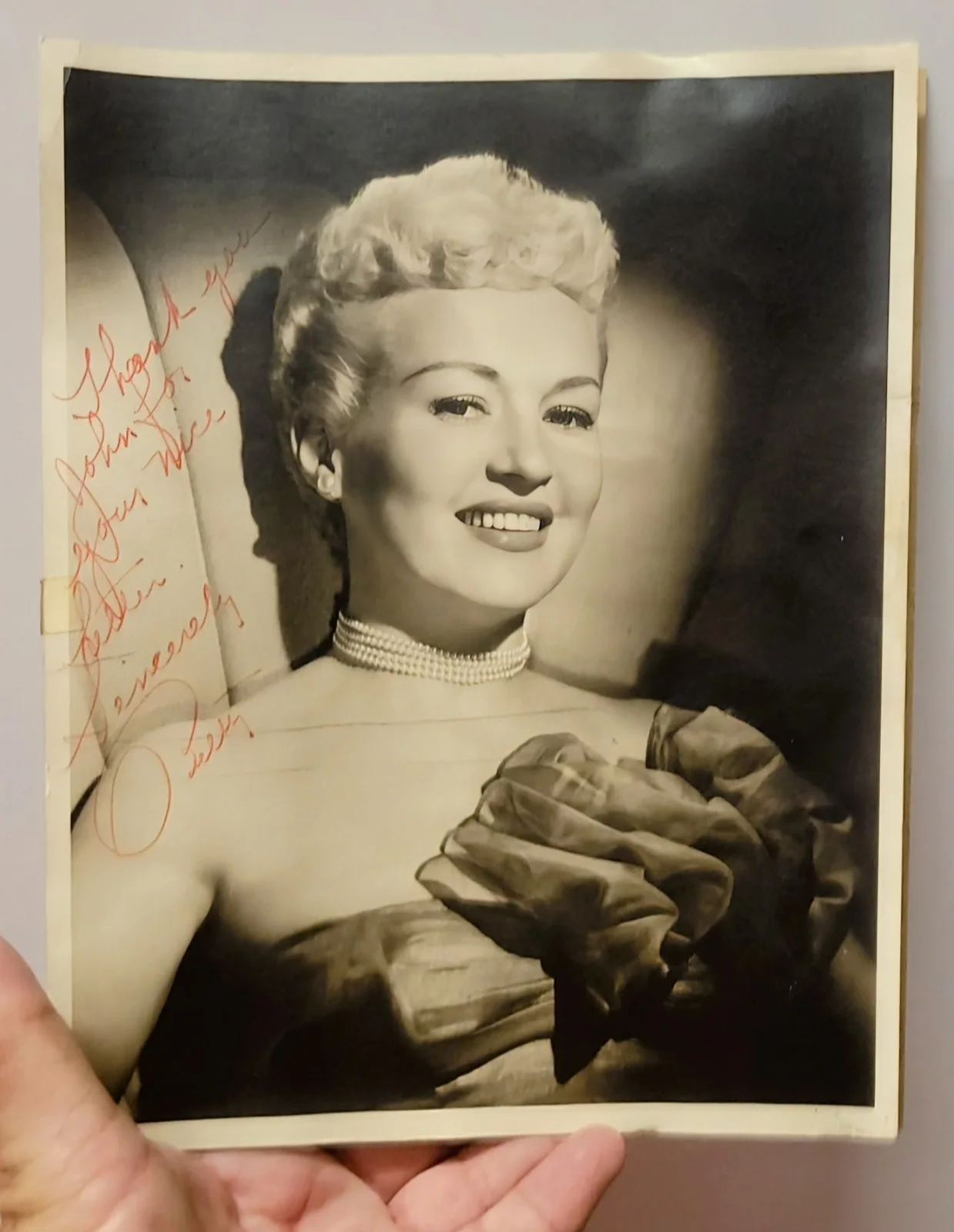 Betty Grable — Betty Grable Signed Photo Movie Actress Autographed Vintage 8x10 Photograph RARE