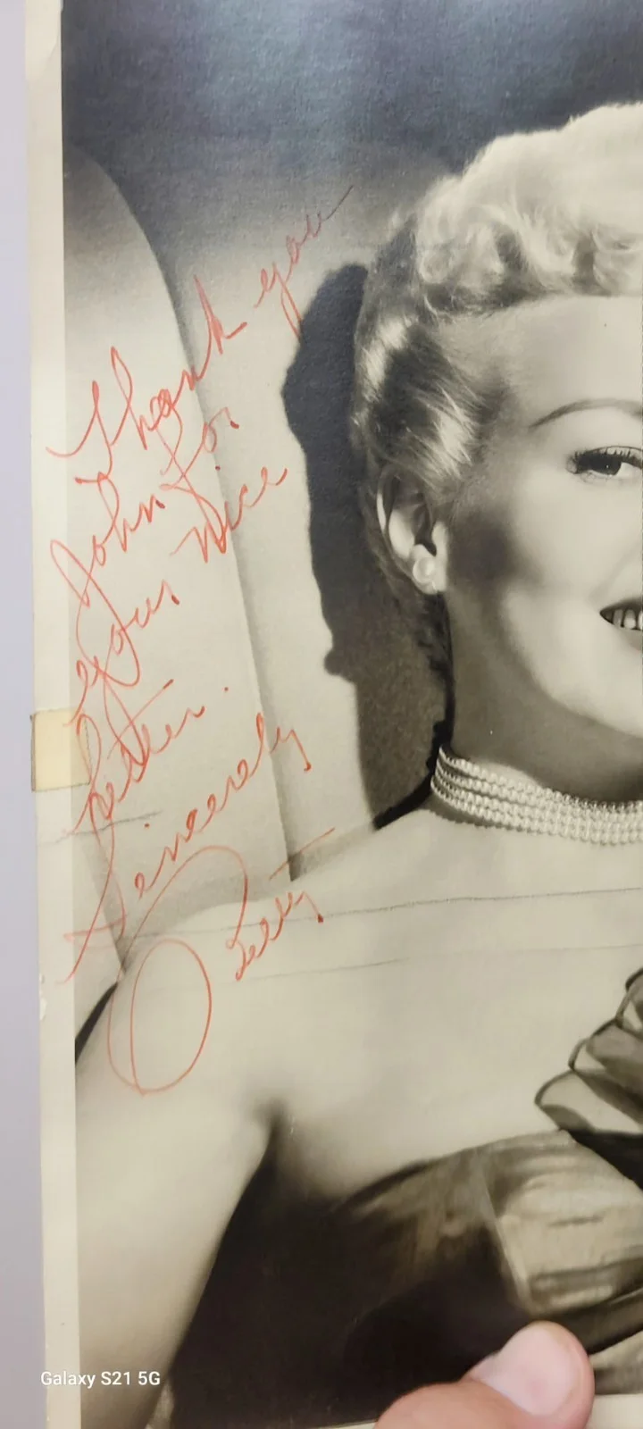 Betty Grable — Betty Grable Signed Photo Movie Actress Autographed Vintage 8x10 Photograph RARE, изображение 2