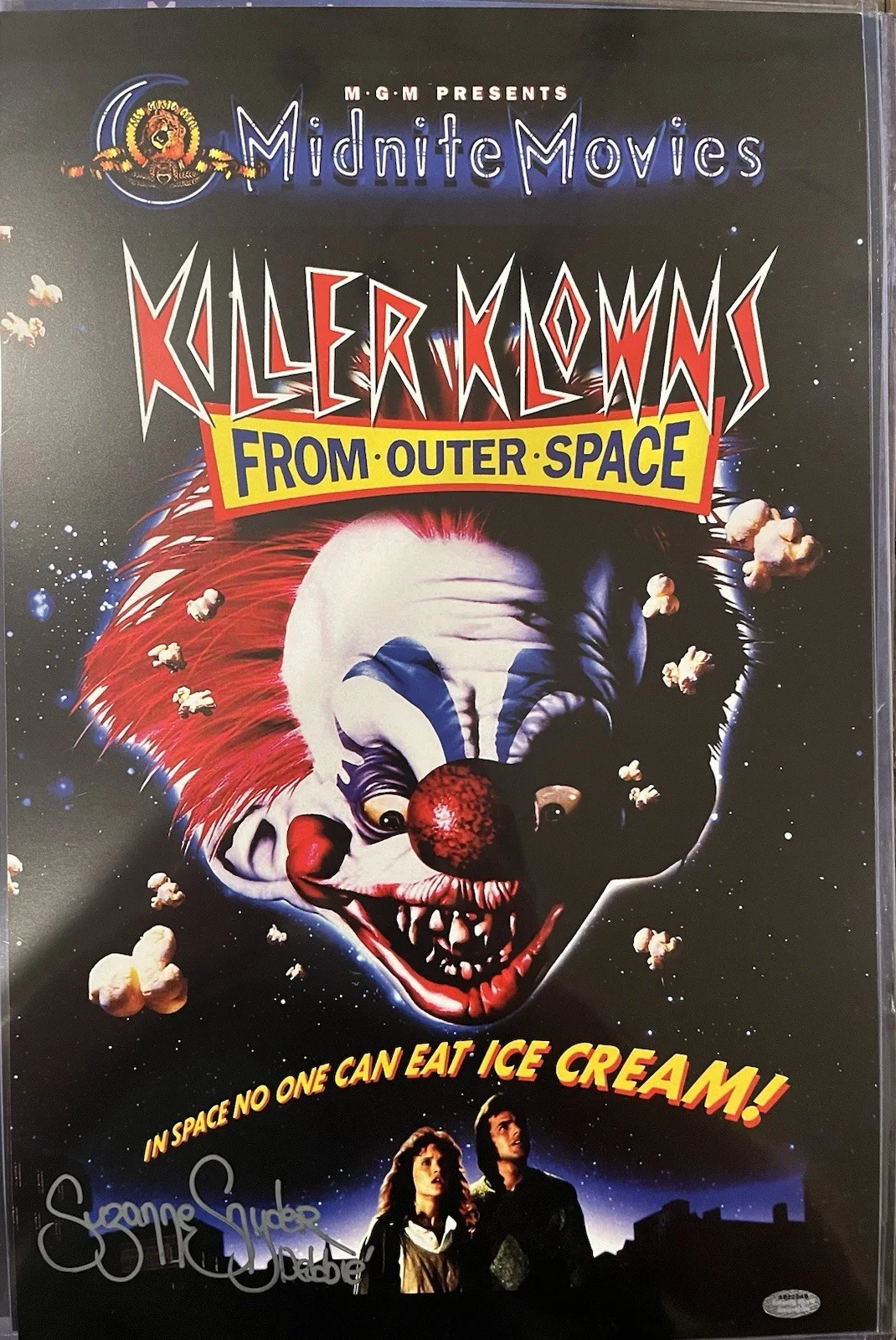 Suzanne Snyder — Suzanne Snyder Signed "Killer Klowns from Outer Space" 11x17 Movie Poster (SSA), изображение 2