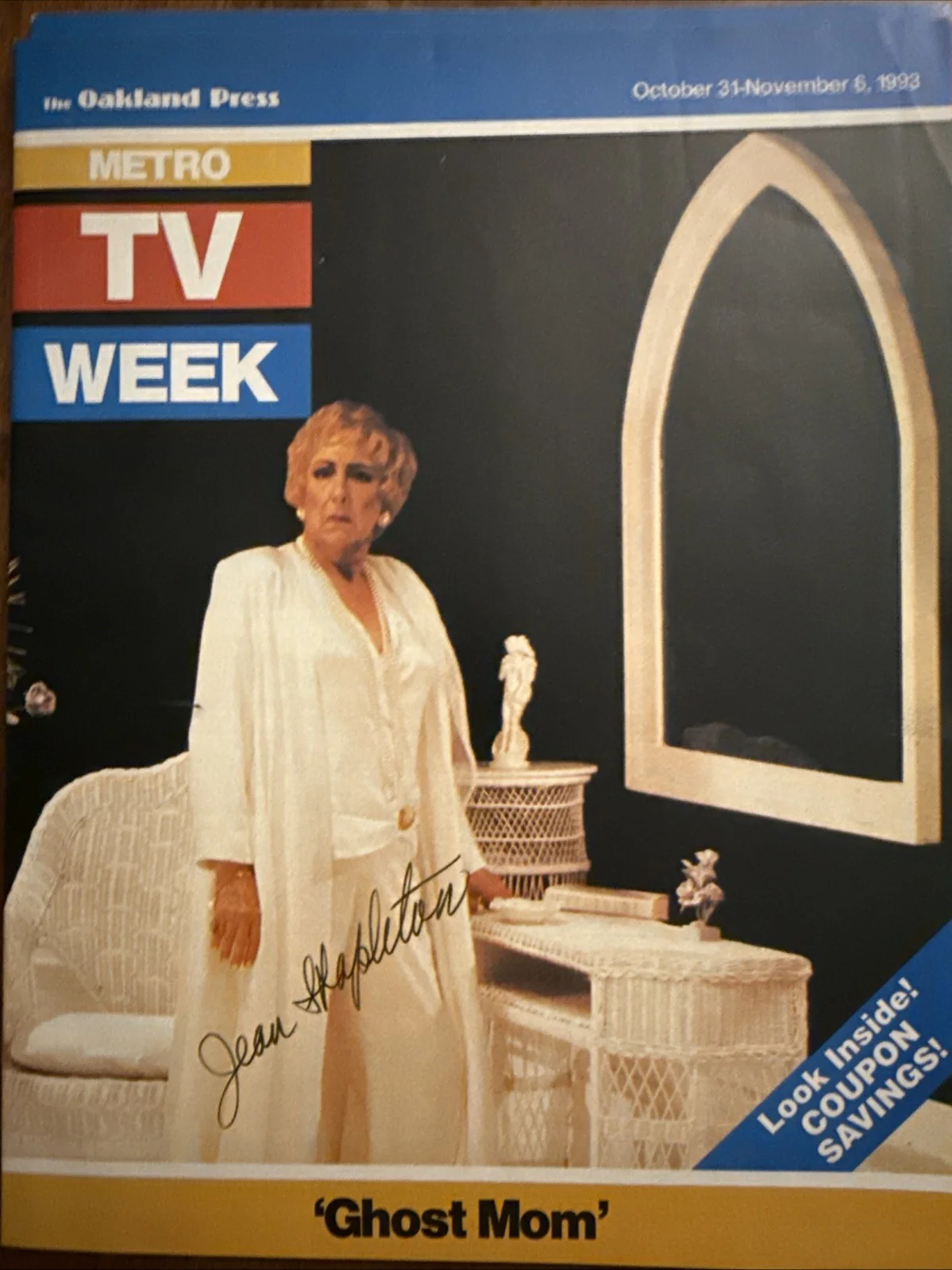 Jean Stapleton — JEAN STAPLETON Ghost Mom ALL IN THE FAMILY SIGNED AUTOGRAPH TV Week MAGAZINE ‘93