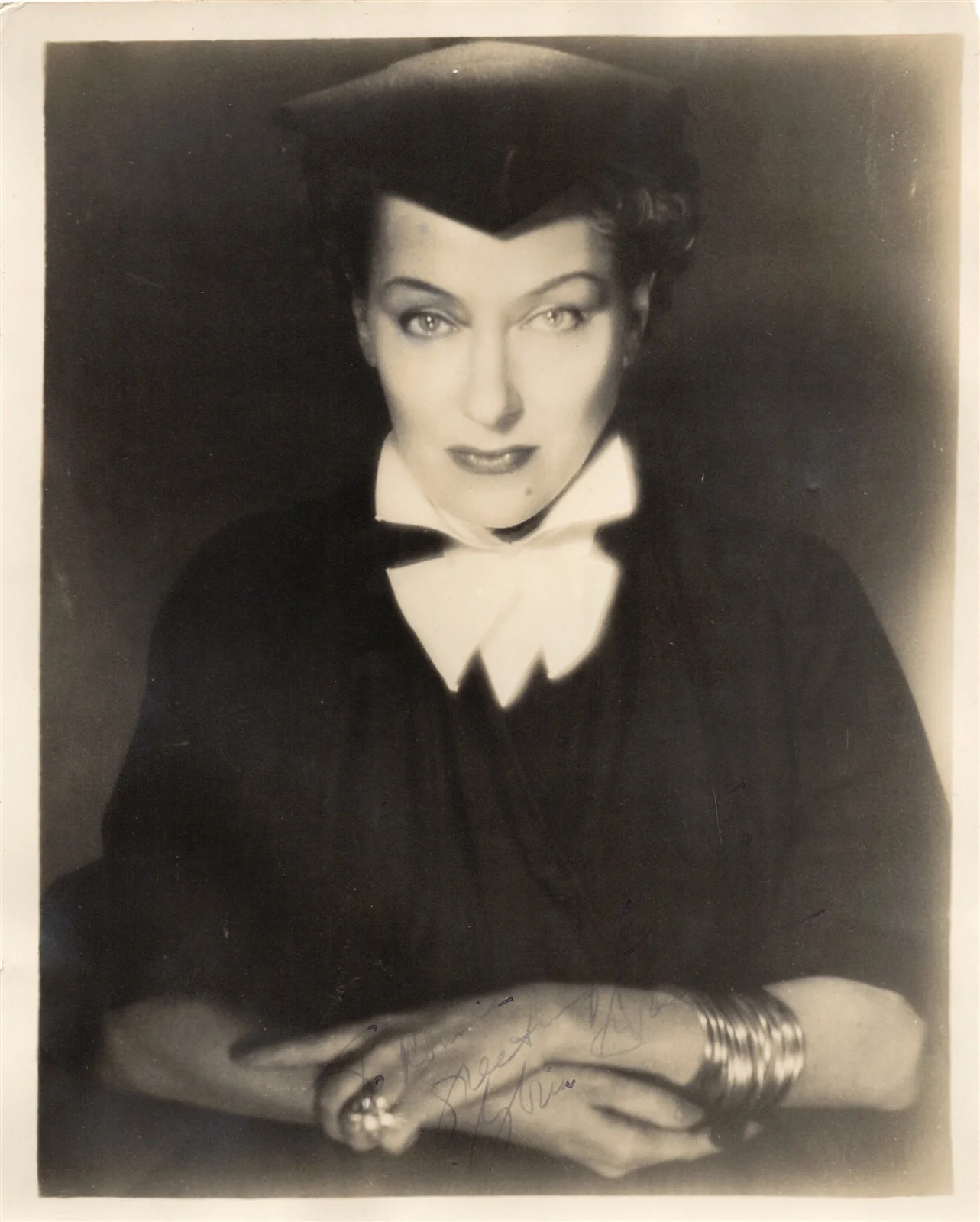 Gloria Swanson — GLORIA SWANSON Autographed 8x10 Photo PSA/DNA LOA Sunset Boulevard Actress