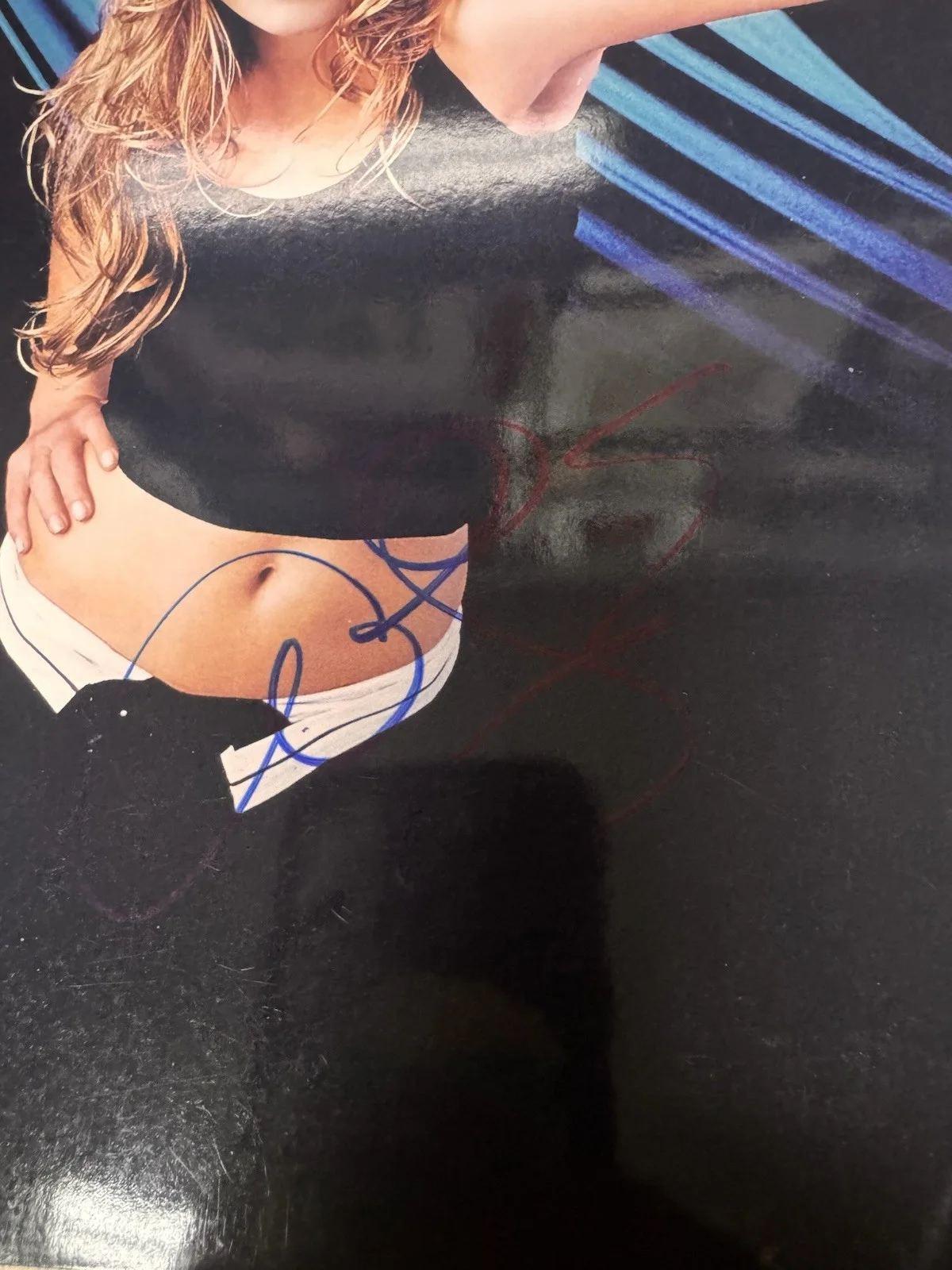 Ali Larter Signed 8x10 Photo. Great shot Landman. Signed in person, изображение 2