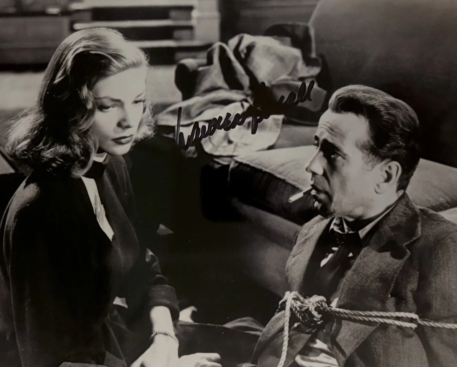 Lauren Bacall — LAUREN BACALL HAND SIGNED 8X10 W/ HUMPHREY BOGART DARK PASSAGE IRENE JANSEN