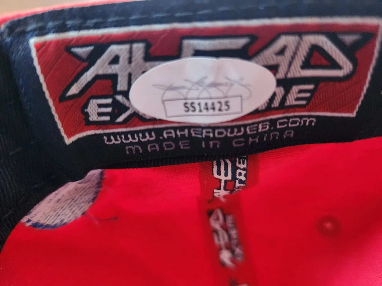 Bryant Gumbel — Bryant Gumbel Autographed CBS Sports AX Ahead Extreme Hat JSA COA, изображение 2