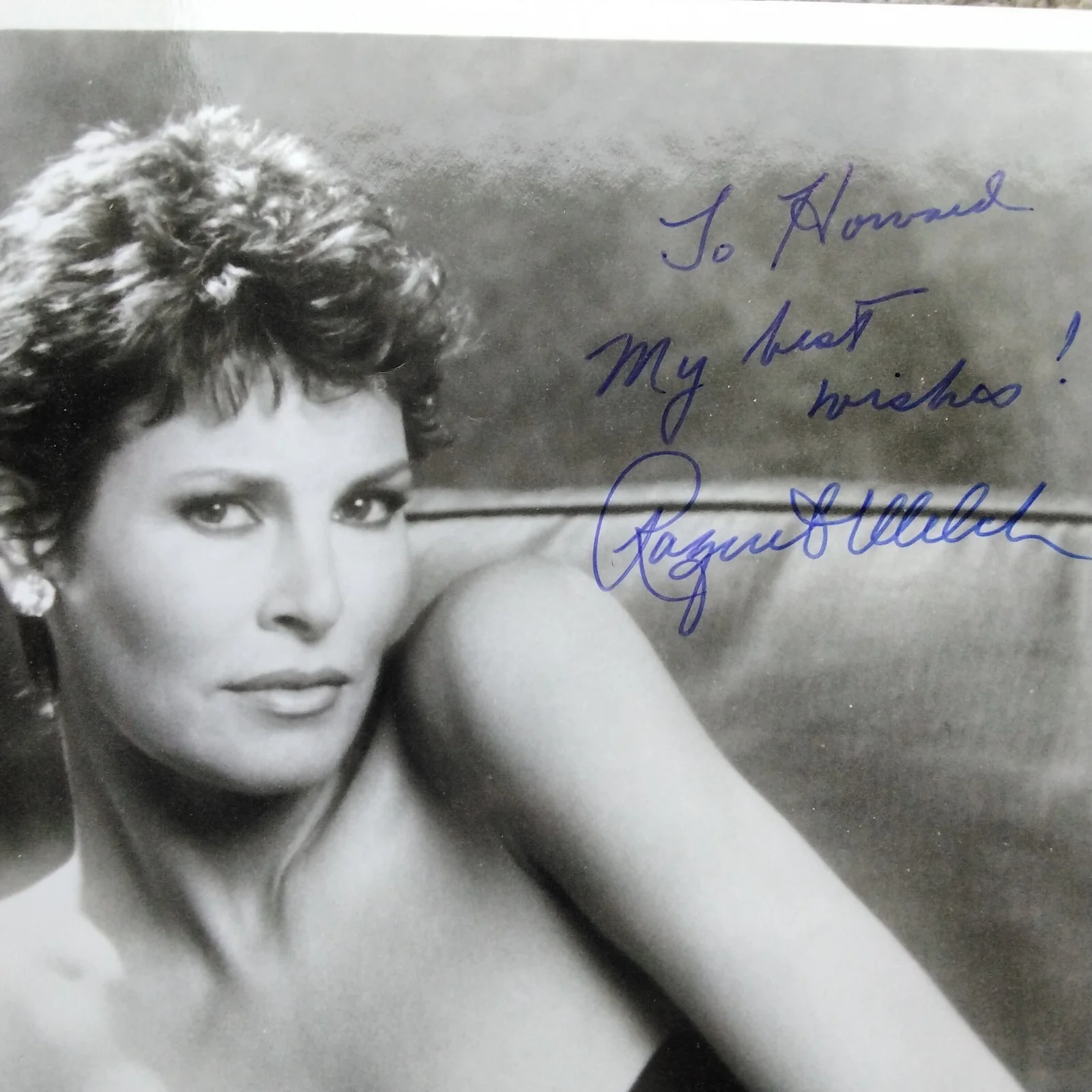 Raquel Welch Signed Photo Movie TV Actress One Million BC Bay City Bombers Sexy, изображение 3