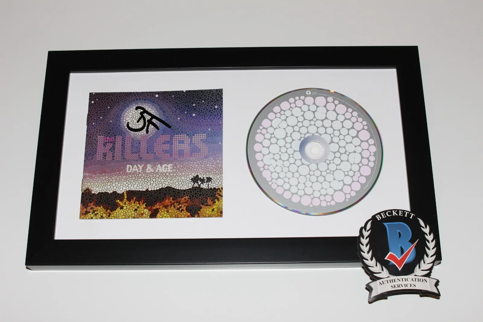 BRANDON FLOWERS THE KILLERS SIGNED FRAMED 'DAY & AGE' CD COVER ALBUM BECKETT COA, изображение 3