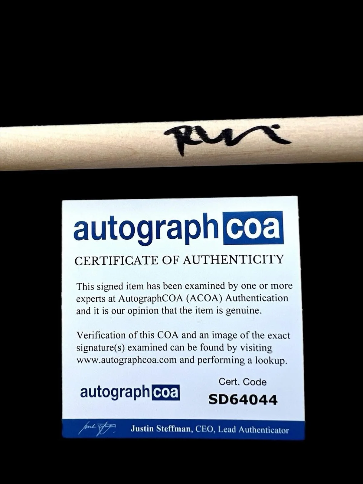 RONNIE VANNUCCI SIGNED DRUM STICK THE KILLERS DRUMMER BRANDON FLOWERS - ACOA COA, изображение 2
