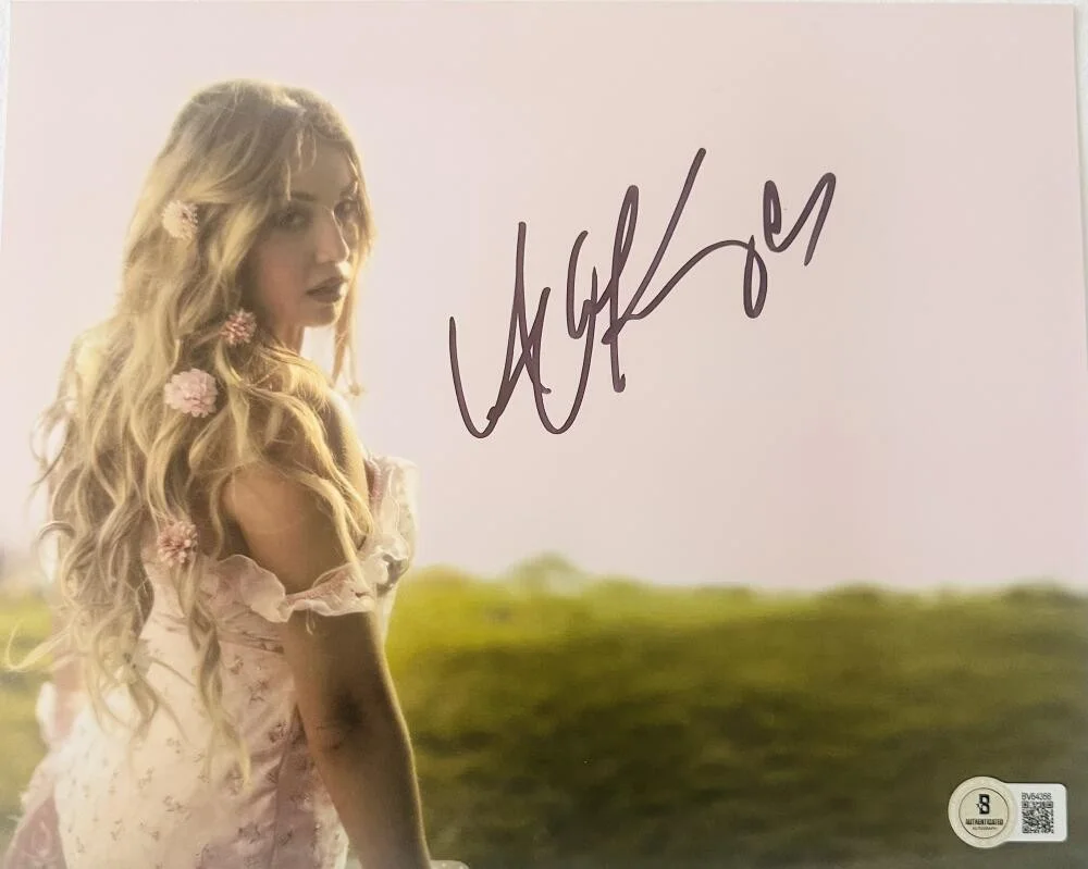 ALEXANDRA KAY — ALEXANDRA KAY SIGNED 8X10 PHOTO COUNTRY MUSIC SECOND WIND AUTOGRAPH BAS J56