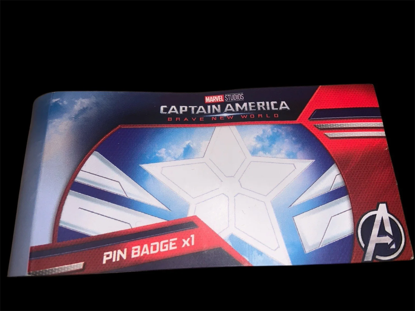Marvel Studios Captain America Brave New World Rare Press Kit Enamal Pin, изображение 2