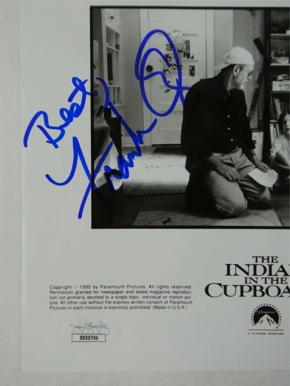 Frank Oz — Frank Oz Signed 8x10 Photo The Indian In The Cupboard B&W Promo JSA LOA, изображение 3