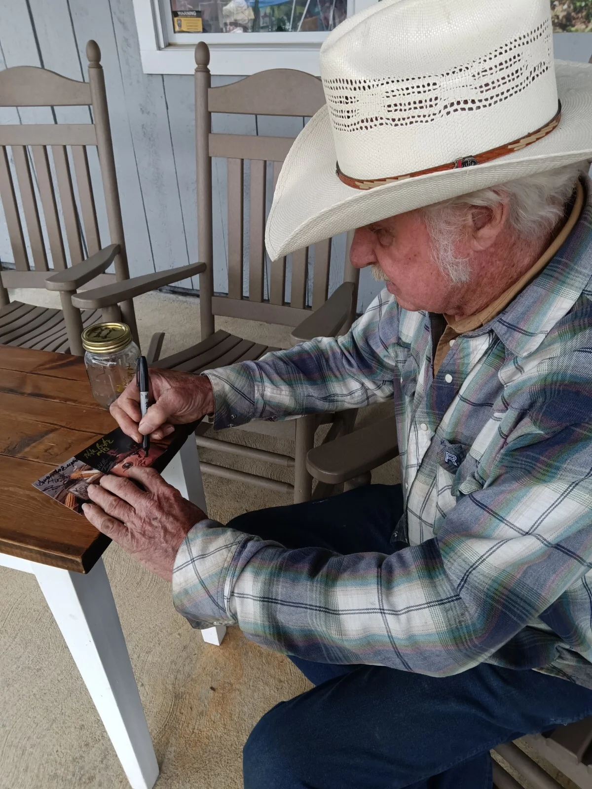 Tim Smith — MOONSHINERS Master Distillers Autographed Mason Jar Tim Smith Mike Burdette, image 4