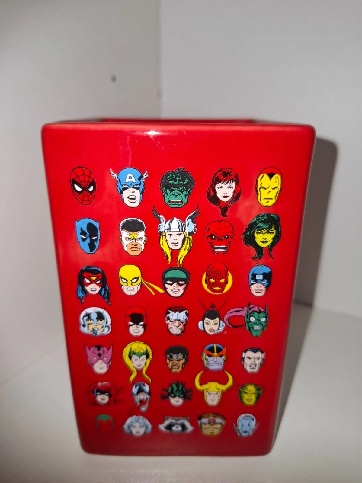 Disney Marvel Superheroes~Celebrating 80 Years Square Mug~Red~New / Unused!!!, изображение 2