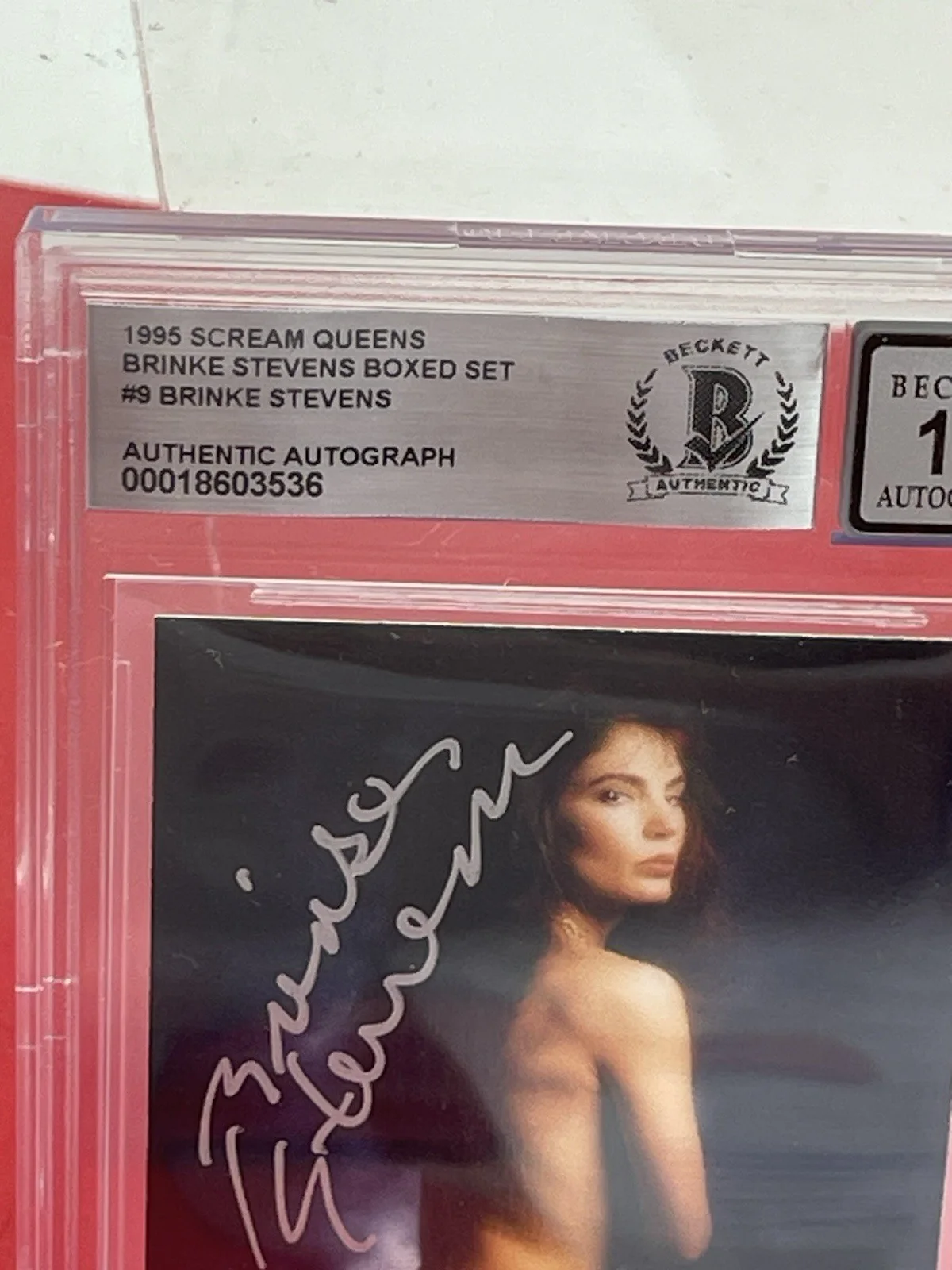Brinke Stevens — Brinke Stevens signed Scream Queen Beckett Slabbed grade 10, изображение 2