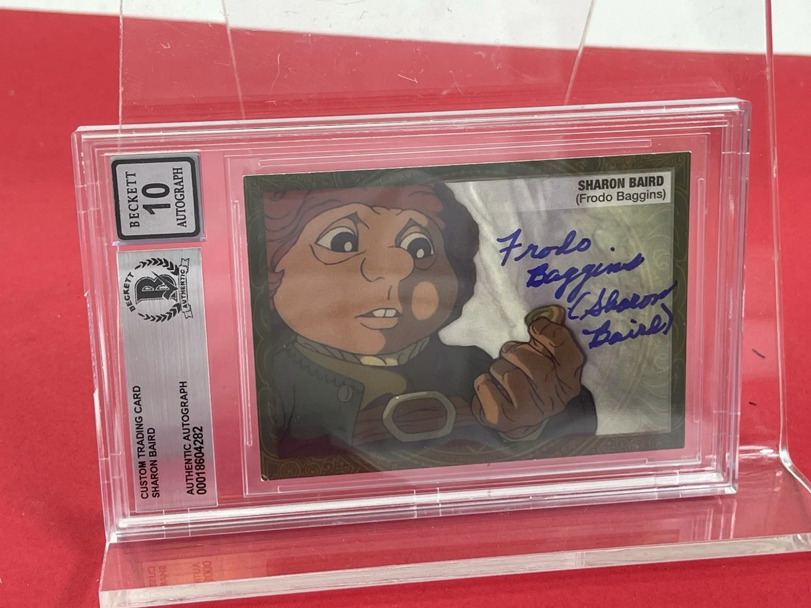Sharon Baird — Sharon Baird Frodo Baggins signed 1979 The Hobbit Card Beckett Slabbed grade 10, изображение 3