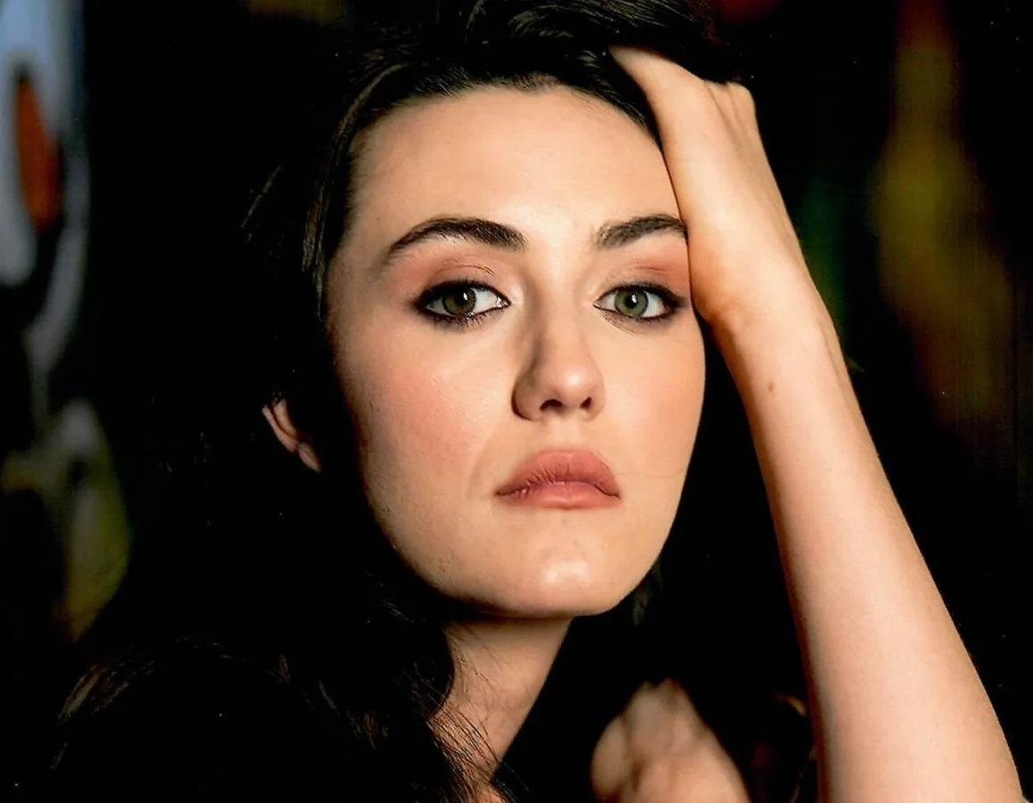 Madeline Zima — Madeline Zima A Cinderella Story Movie Actress Signed 8 x 10 Photo TTM COA, изображение 3