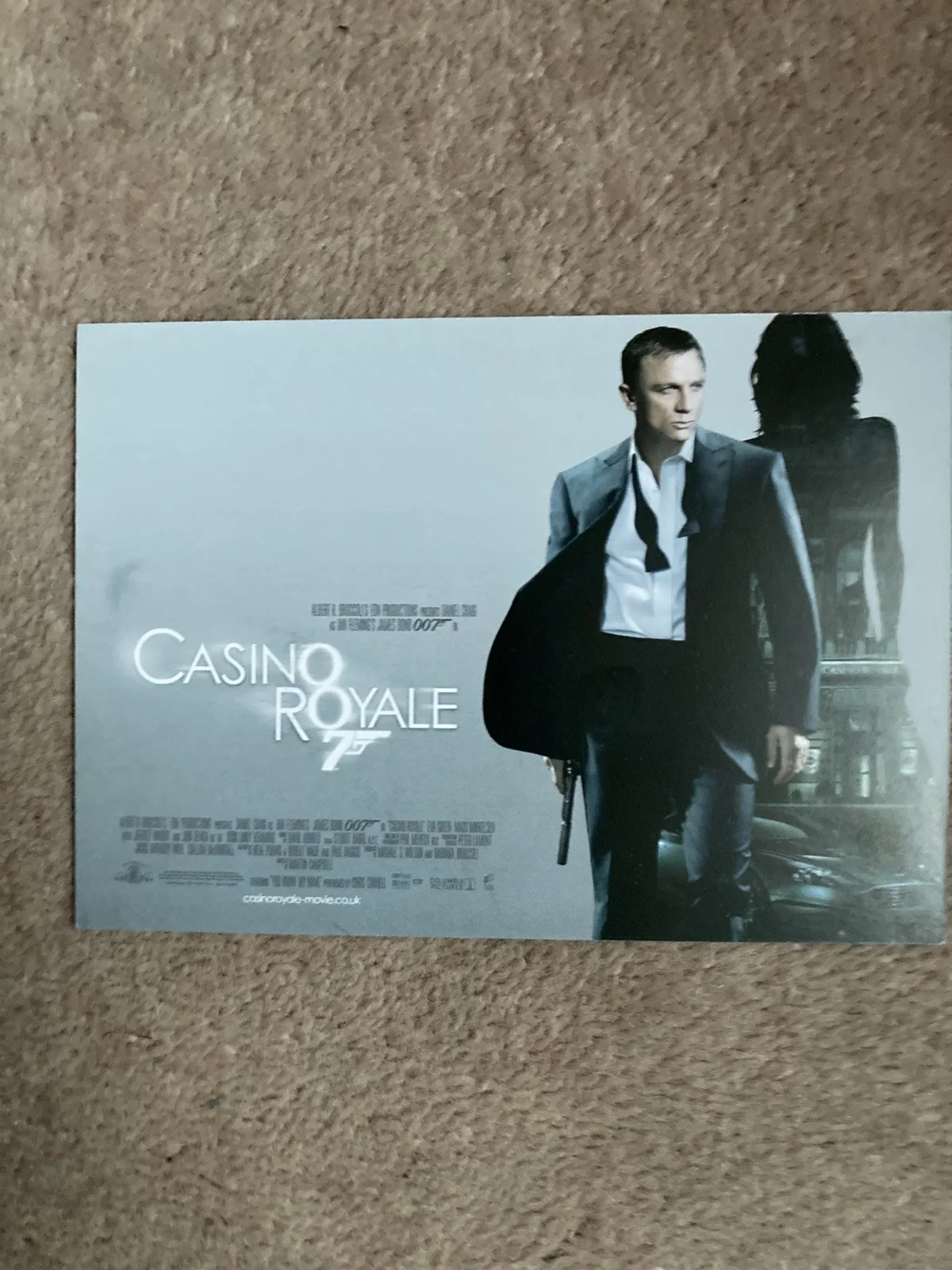JAMES BOND 007 Daniel Craig Casino Royale Set of 2 official Postcards, image 3