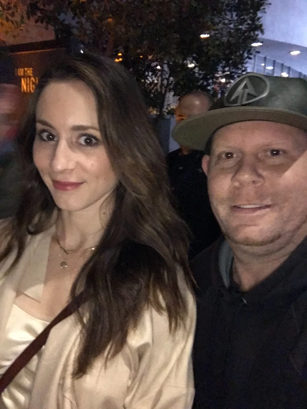 TROIAN BELLISARIO — Troian Bellisario Pretty Little Liars matted signed index card with photo 11x17, изображение 4