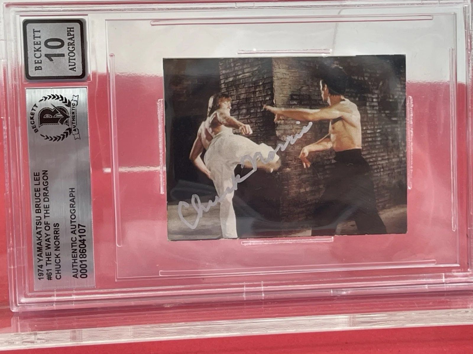 Chuck Norris — Chuck Norris Hand signed The Way Of The Dragon 74' Trading Card Beckett Slabbed, изображение 2
