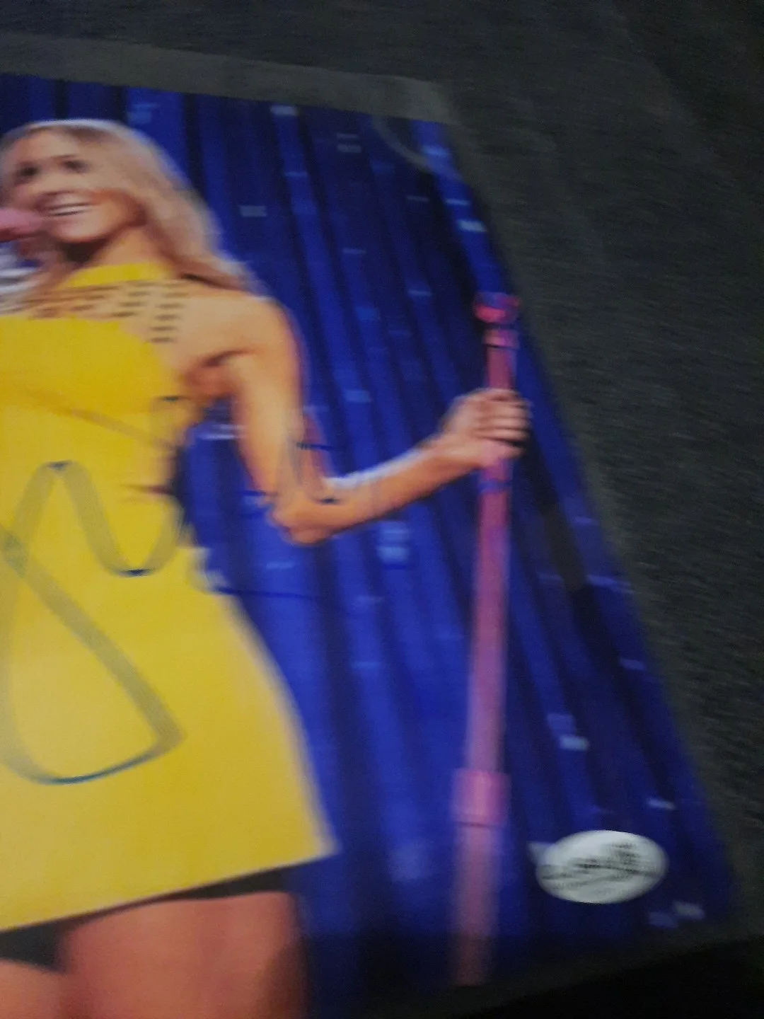 Nikki Glaser — Nikki Glaser Comedian Signed 8x10 Autographed Photo JSA Certified Hot Comedian, изображение 2