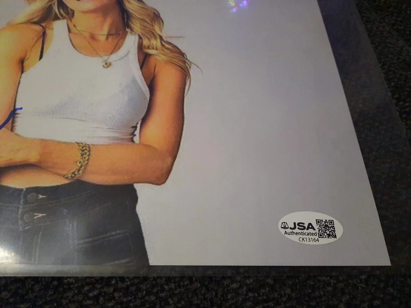 Nikki Glaser — Nikki Glaser Comedian Brady Roast Signed 8x10 Autographed Photo JSA Rising Stock, изображение 3
