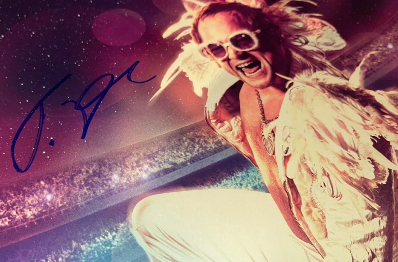 Taron Egerton — Taron Egerton Actor Rocketman Movie Signed LP Record Album Elton John PSA Proof, image 2