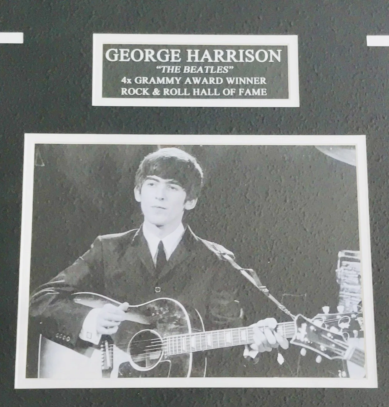 George Harrison — George Harrison Beatles Signed 16x20 Photo Custom Framed Full JSA-COA!, изображение 5