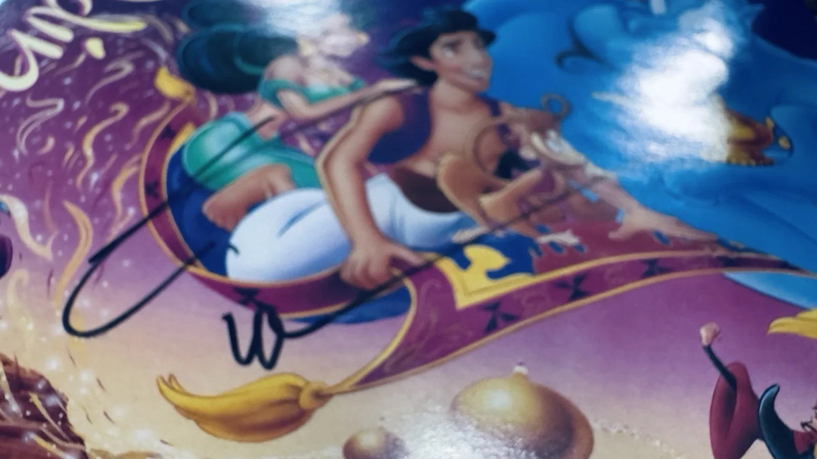 Robin Williams — Walt Disney 1992 VHS ALADDIN VHS cover only Signed By Robin Williams PSA/DNA, изображение 4