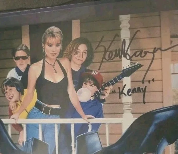Keith Coogan — Keith Coogan Don't Tell Mom the Babysitter's Dead Autographed 8x10 Photo Beckett, изображение 5