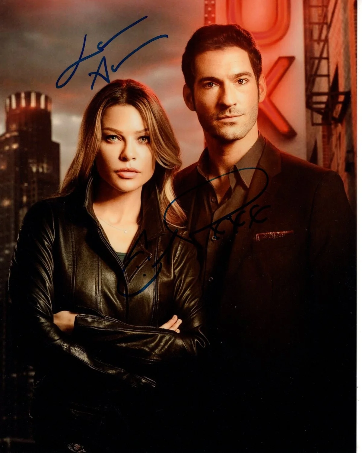 Tom Ellis and Lauren German — TOM ELLIS and LAUREN GERMAN signed autographed 8x10 LUCIFER photo