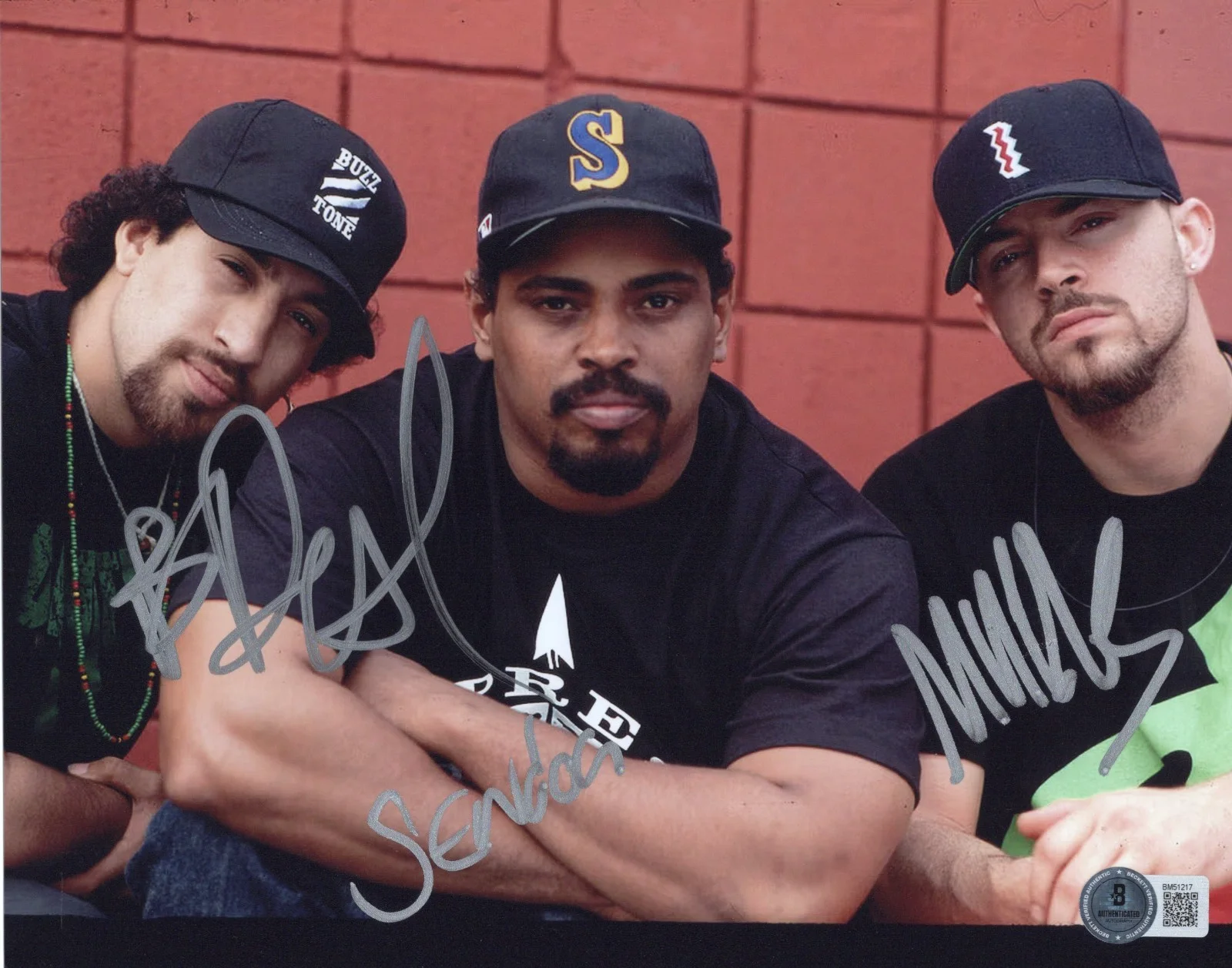 CYPRESS HILL GROUP SIGNED 8x10 PHOTO SEN DOG B-REAL MUGGS RAP BECKETT BAS COA x3, изображение 2