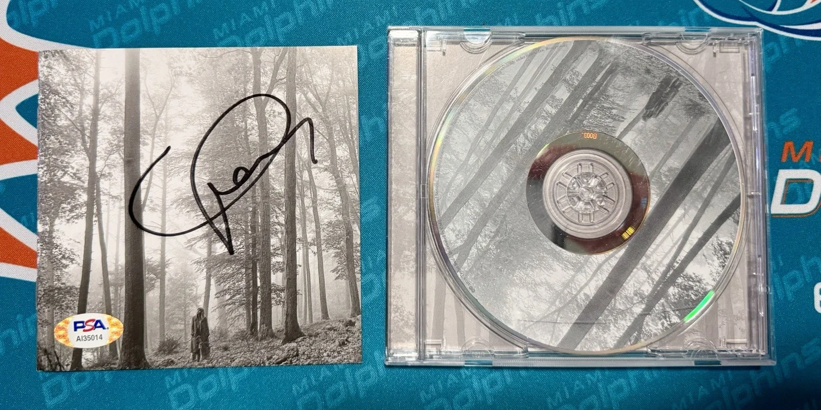 Taylor Swift Signed Folklore CD Autographed PSA/DNA COA, image 2