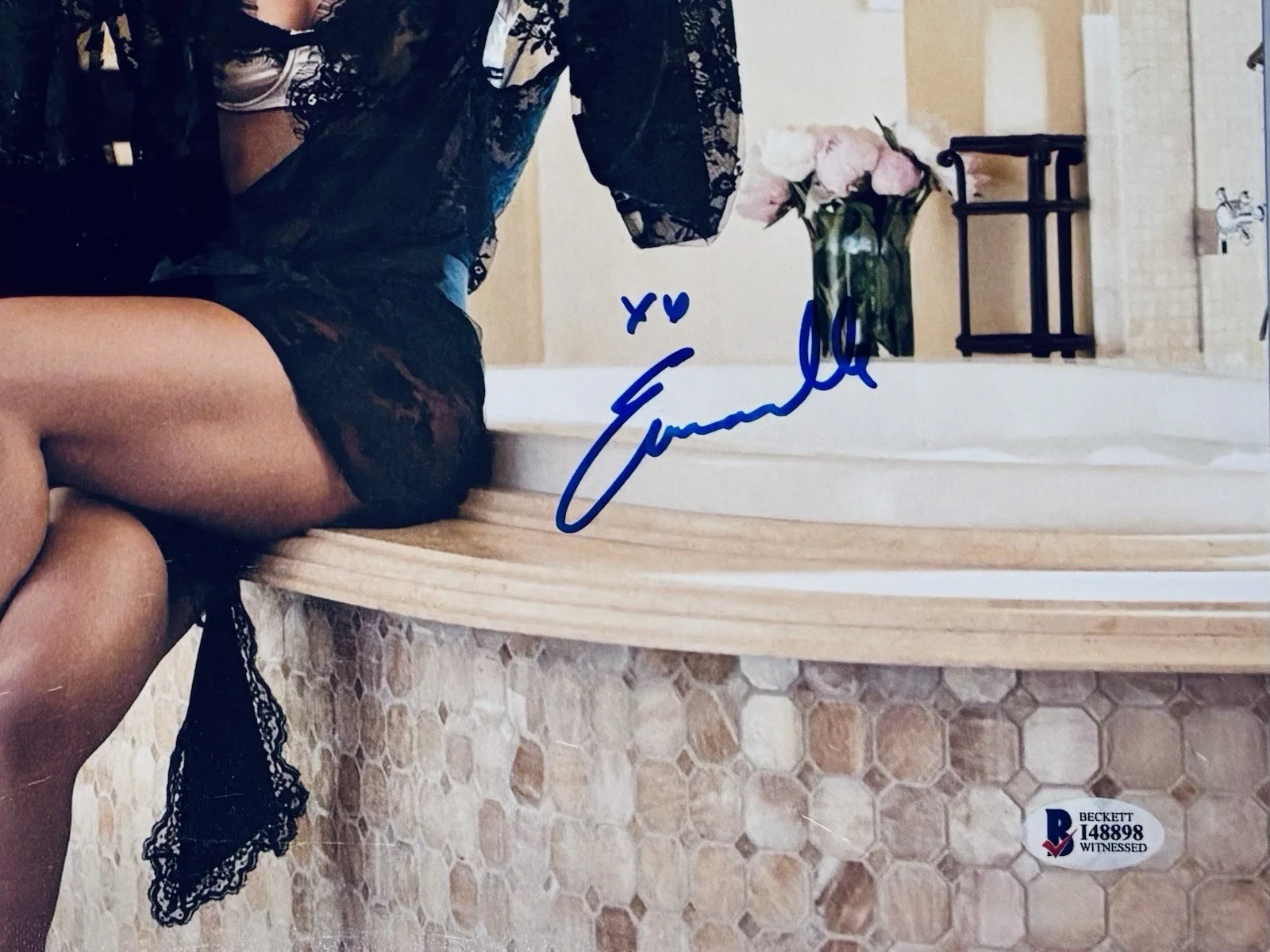 Emmanuelle Chriqui 2 Signed 11x14 Beckett, image 3