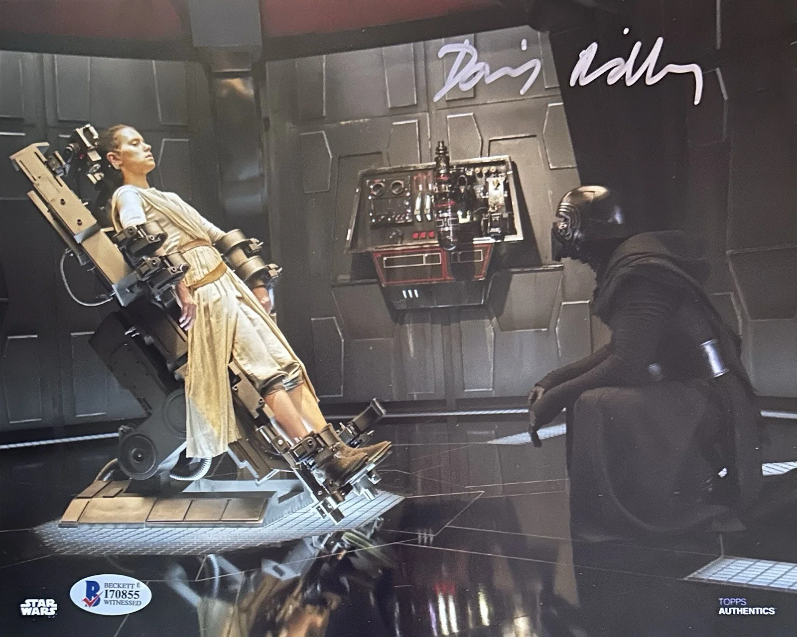 Daisy Ridley — Daisy Ridley Star Wars Signed Autographed New 8x10 with Witnessed Beckett COA