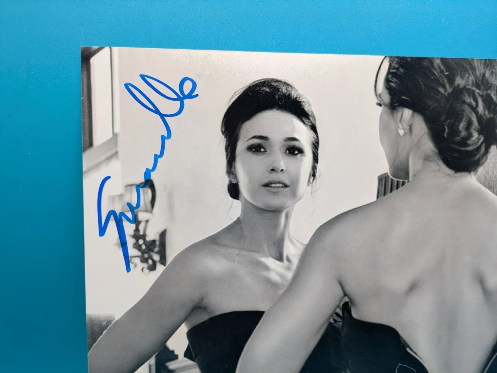 Emmanuelle Chriqui Signed 8x10 Photo Beckett COA Autograph, изображение 4